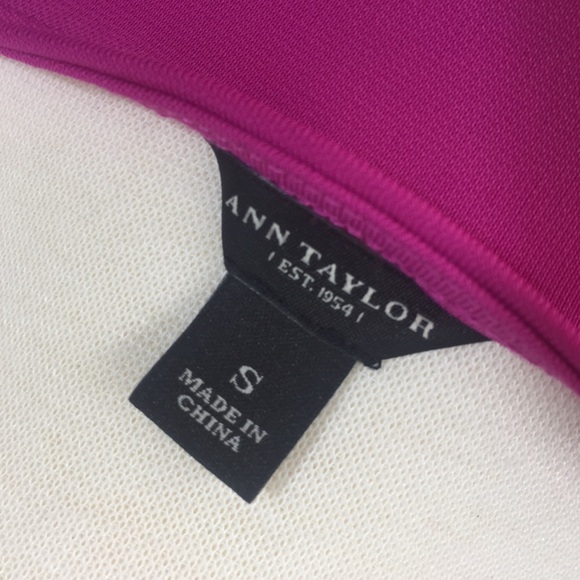 Ann Taylor Fuchsia Sleeveless Blouse Size Small - Picture 3 of 5